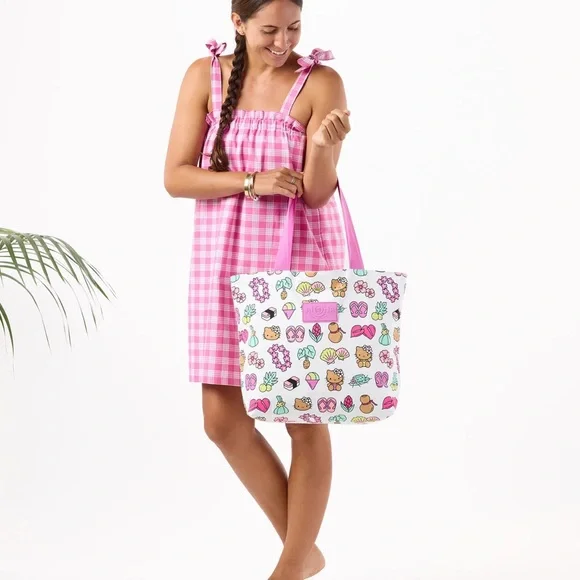 NEW aloha collection Hello Kitty day tripper tote bag - Picture 3 of 8